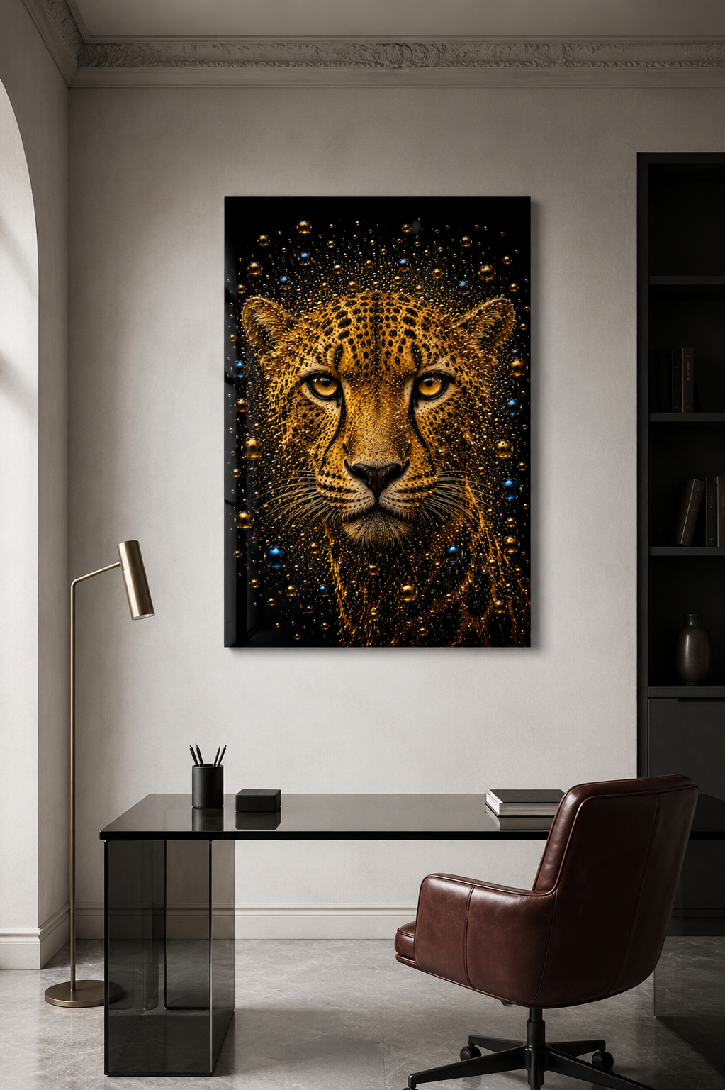 Golden Velocity cheetah kunstwerk met gouden bubbels in een stijlvol modern kantoor